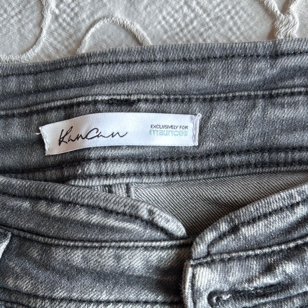 Kim & Cami Women's Gray Denim Jeans